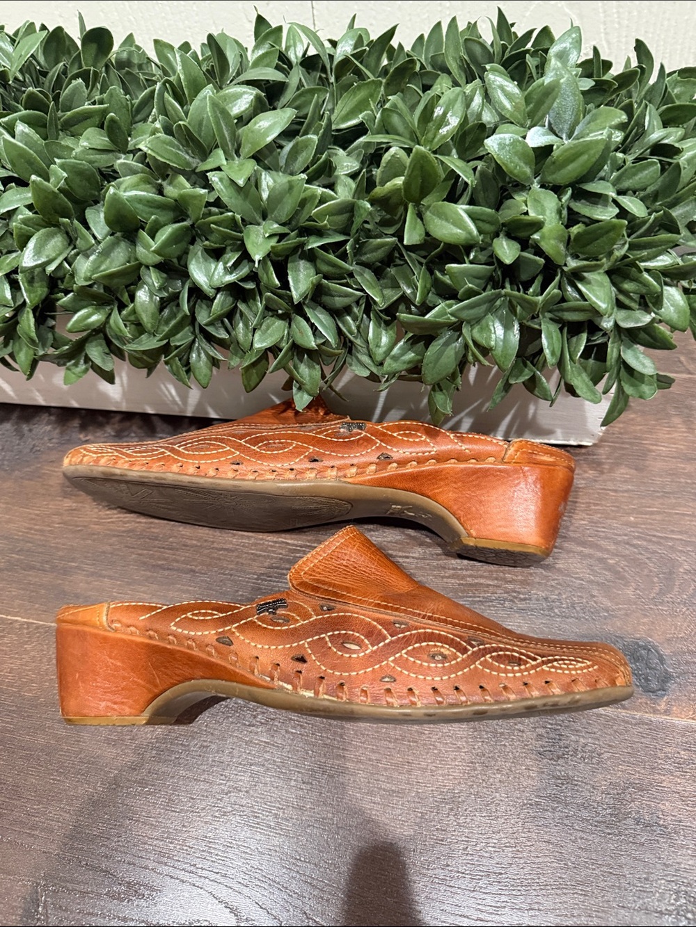 PIKOLINOS Romana Brown Leather Slip-On Mules Embroidered Detail Size 38 - Picture 6 of 6